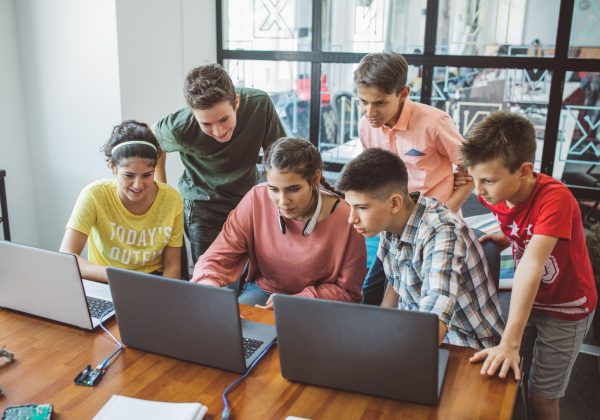 איך להקים סטארט אפ: צעדים ראשונים להצלחה עסקית